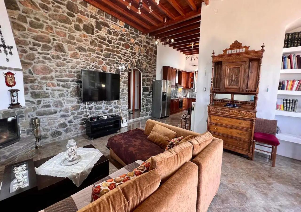 Πέτρινο Εξοχικό Σπίτι Στη Σύρο Agros (Syros) Exterior foto
