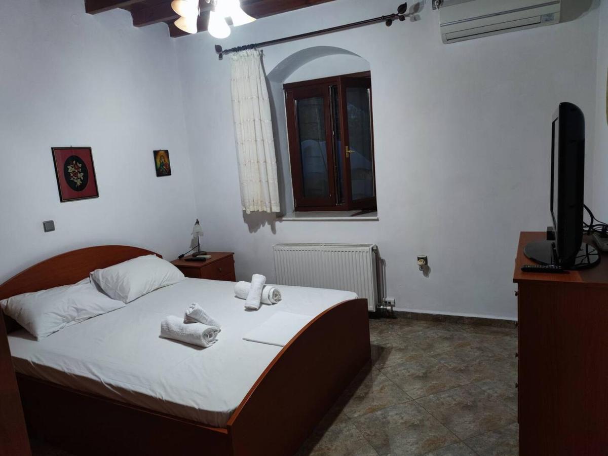Πέτρινο Εξοχικό Σπίτι Στη Σύρο Agros (Syros) Exterior foto
