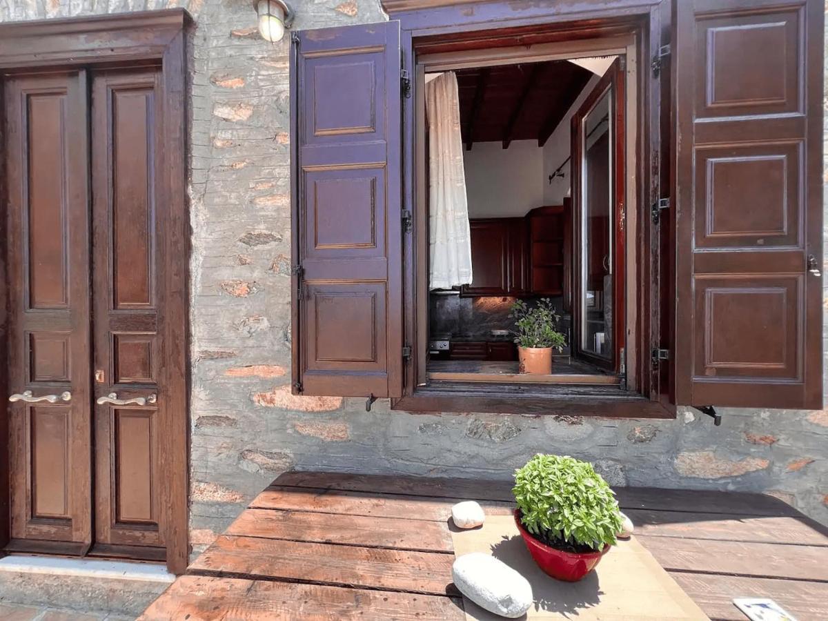Πέτρινο Εξοχικό Σπίτι Στη Σύρο Agros (Syros) Exterior foto